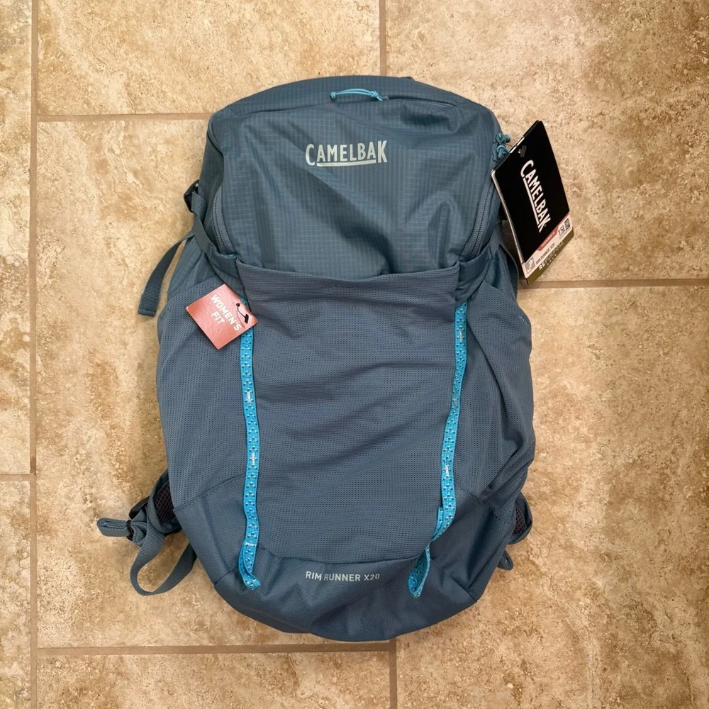 Set of NWT CamelBak Women's Rim Runner X20 Hydration Pack + Big Bite Valve Cover